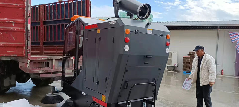 福建工廠選擇噴霧降塵S15款式掃地機(jī)